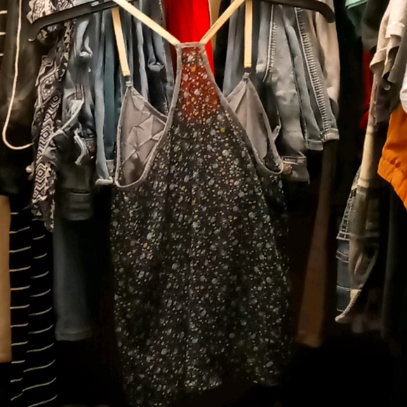 Tank top - Picture 2 of 2